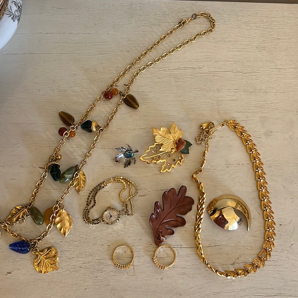 Lot Kenneth Cole Avon unmarked designer leaf jewelry necklace rings Brooch